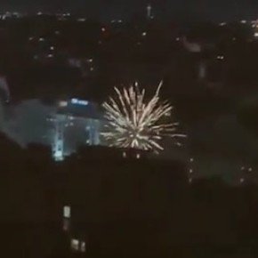 Video: hinchas de River tiraron fuegos artificiales en el hotel de Atlético Mineiro