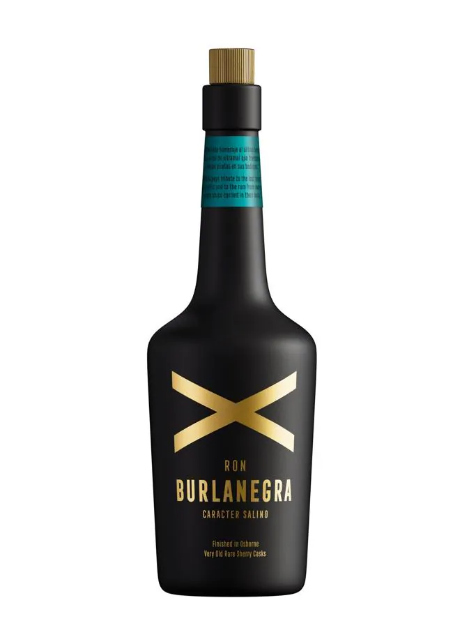 La botella de Ron Burlanegra, un espirituoso audaz y original con un punto salado. / DR