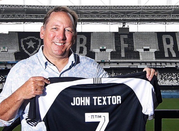 Jhon Textor.