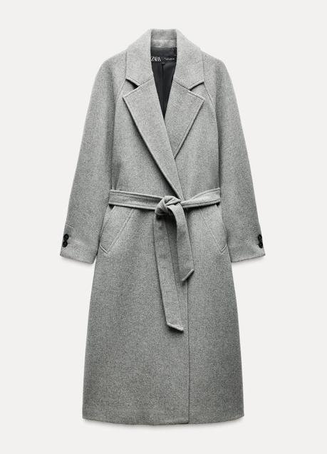 Abrigo largo de Zara (99,99 euros)
