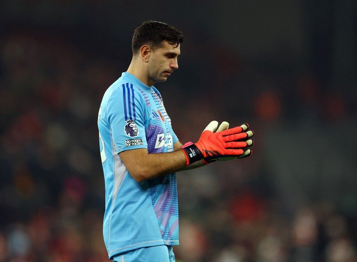 Soccer Football - Premier League - Liverpool v Aston Villa - Anfield, Liverpool, Britain - November 9, 2024
Aston Villa's Emiliano Martinez reacts after the match REUTERS/Molly Darlington EDITORIAL USE ONLY. NO USE WITH UNAUTHORIZED AUDIO, VIDEO, DATA, FIXTURE LISTS, CLUB/LEAGUE LOGOS OR 'LIVE' SERVICES. ONLINE IN-MATCH USE LIMITED TO 120 IMAGES, NO VIDEO EMULATION. NO USE IN BETTING, GAMES OR SINGLE CLUB/LEAGUE/PLAYER PUBLICATIONS. PLEASE CONTACT YOUR ACCOUNT REPRESENTATIVE FOR FURTHER DETAILS..