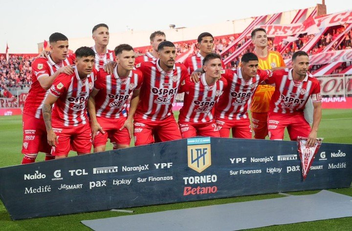 El XI inicial de Unión.
