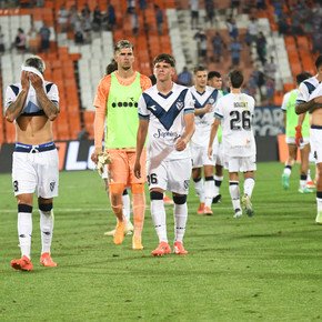 Vélez empató ante Godoy Cruz y no pudo escaparse de sus perseguidores