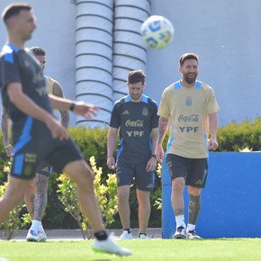 Con Messi y dos cambios, los 11 de Argentina para jugar en la Bombonera