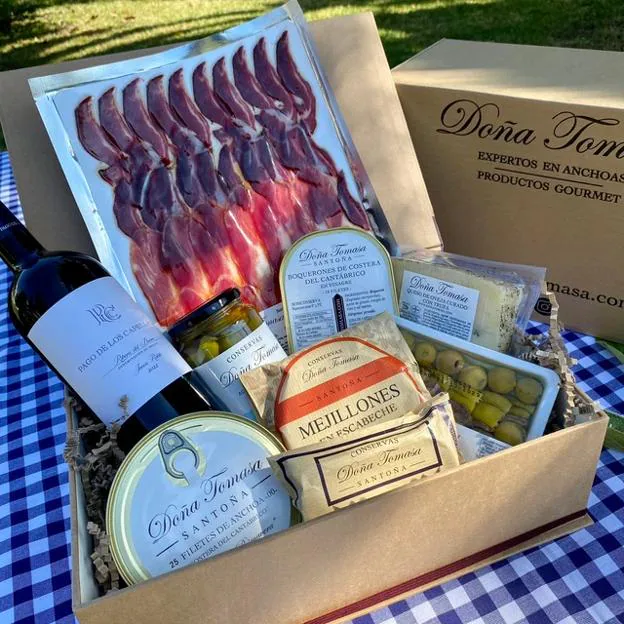 Uno de los packs de productos gourmet de Doña Tomasa que se pueden comprar en sus tiendas o en su web a nuestro gusto o previamente elaborados.