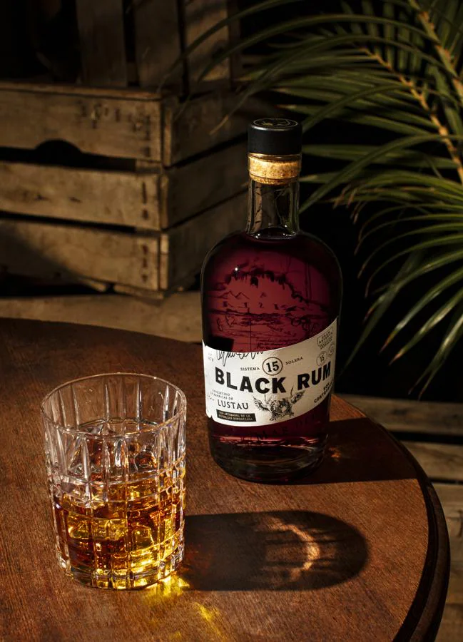 Contrabando Black Rum, una propuesta de regalo excelente para los amantes de los destilados. / DR