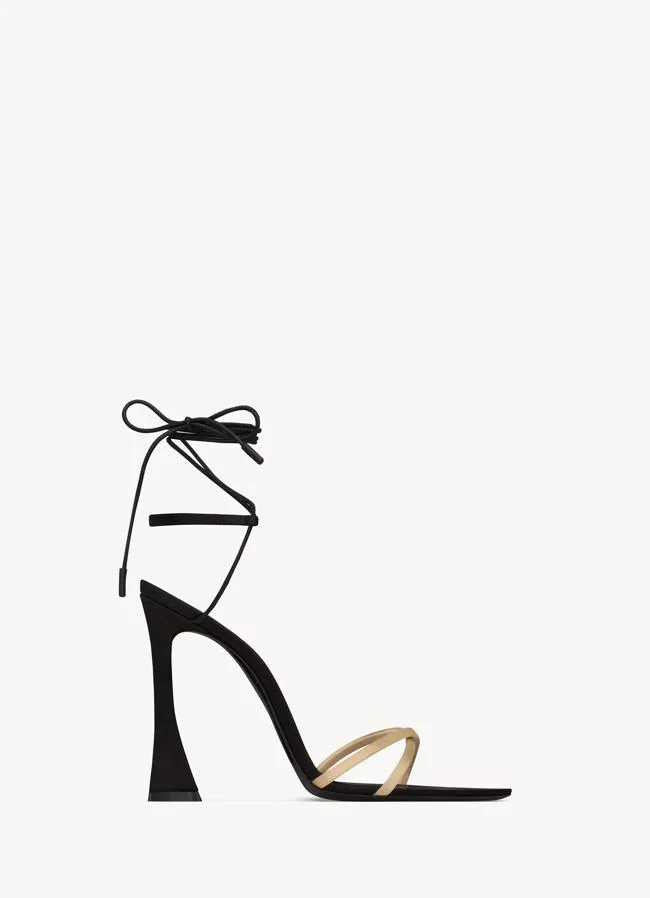 Sandalias Liza de crepé de satén de Saint Laurent (800€)