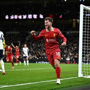 Con gol de Mac Allister, Liverpool aplastó al Tottenham y se escapó en la punta de la Premier