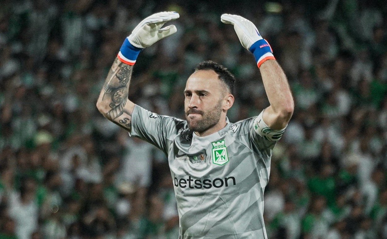 David Ospina celebra un gol del Atlético Nacional. (@nacionaloficial)