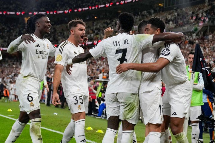 El Merengue festejando el pase a semis (AP).