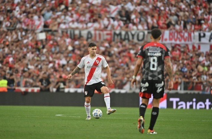 Rodrigo Villagra, volante central de River.