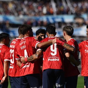 Independiente le ganó 3-2 a Talleres en un partidazo y es puntero con puntaje ideal