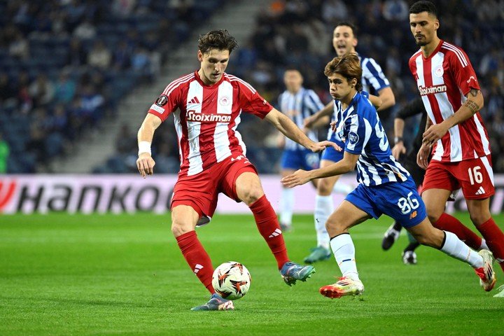 Porto vs. Olympiacos. (EFE/EPA/FERNANDO VELUDO)