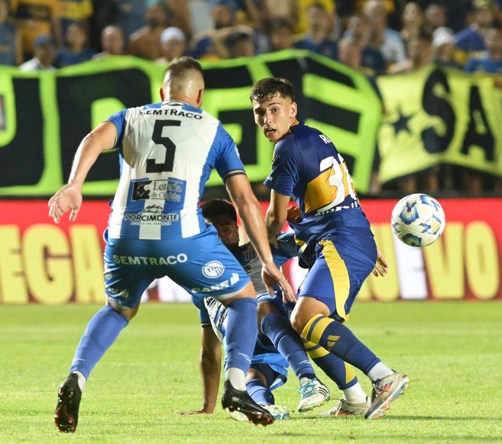 Rey Domenech debutó de manera oficial. 