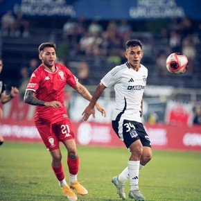 Huracán cayó ante Colo Colo en Montevideo