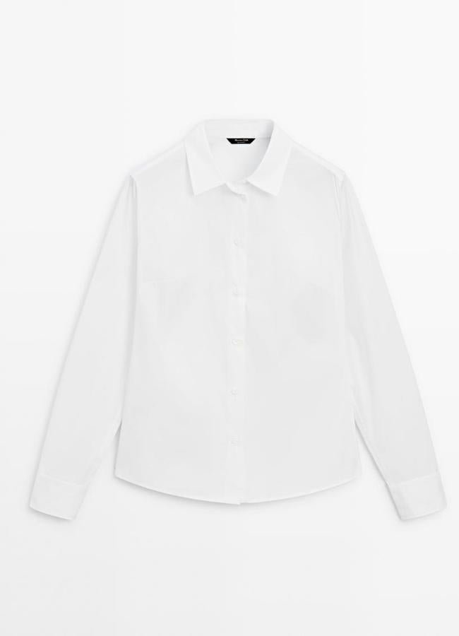 Camisa blanca de algodón, 49,95 euros.