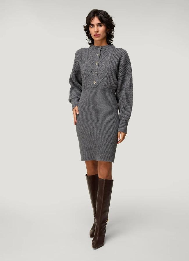 Vestido corto gris de Rouje, 185 euros.