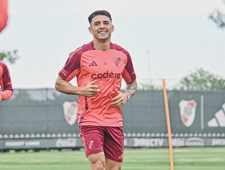 Enzo Díaz, en el entrenamiento (Prensa River).