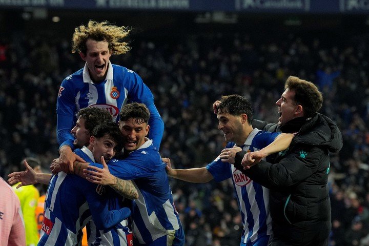 El festejo agónico del Espanyol. (EFE)