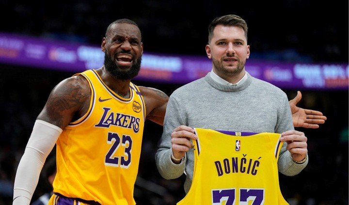 LBJ y Doncic.