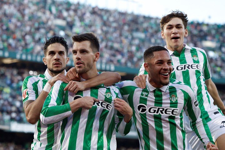 Juega el Real Betis de Giovani Lo Celso (EFE).