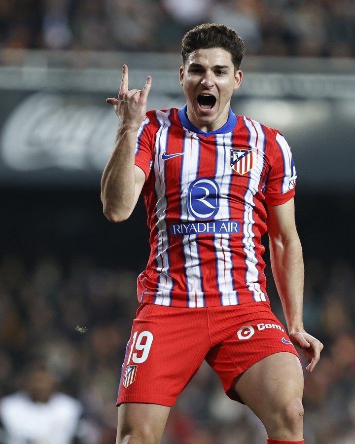 Julián alcanzó los 19 goles con el Colchonero (@Atleti).