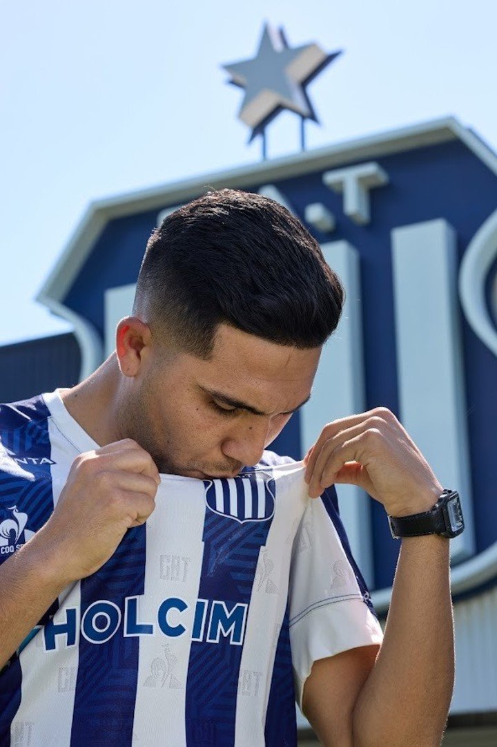 Bebelo Reynoso fue presentado en Talleres. (Foto: Talleres)