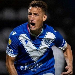 Al fin: Vélez, sin merecerlo y gracias a un gol de penal, le ganó a Midland en la Copa Argentina