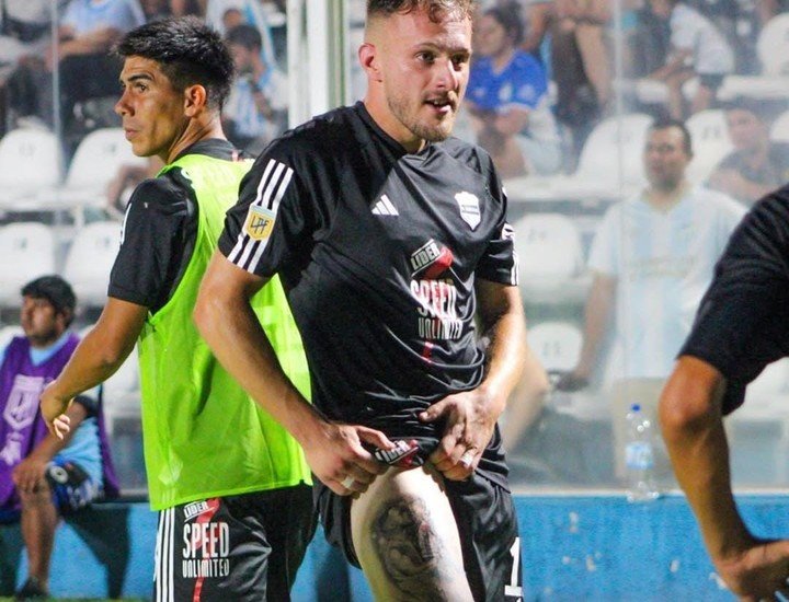 Riestra goleó a Atlético Tucumán. (Foto: Prensa Riestra).