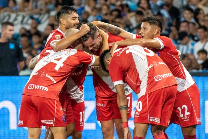 Racing - Argentinos (Foto: Jorge Junes / Prensa Arg Jrs).