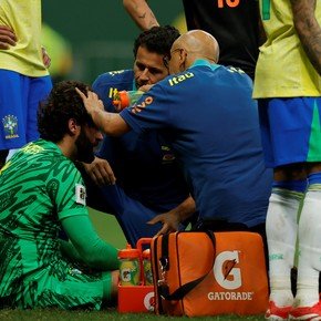 El mensaje de Alisson tras el golpe que sufrió ante Colombia