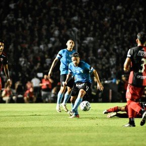 Con la vuelta de Gigliotti, Colón no pasó del cero ante Temperley