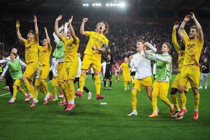 El Bodo/Glimt hizo historia al eliminaro al Olympiacos (AP Photo/Thanassis Stavrakis).