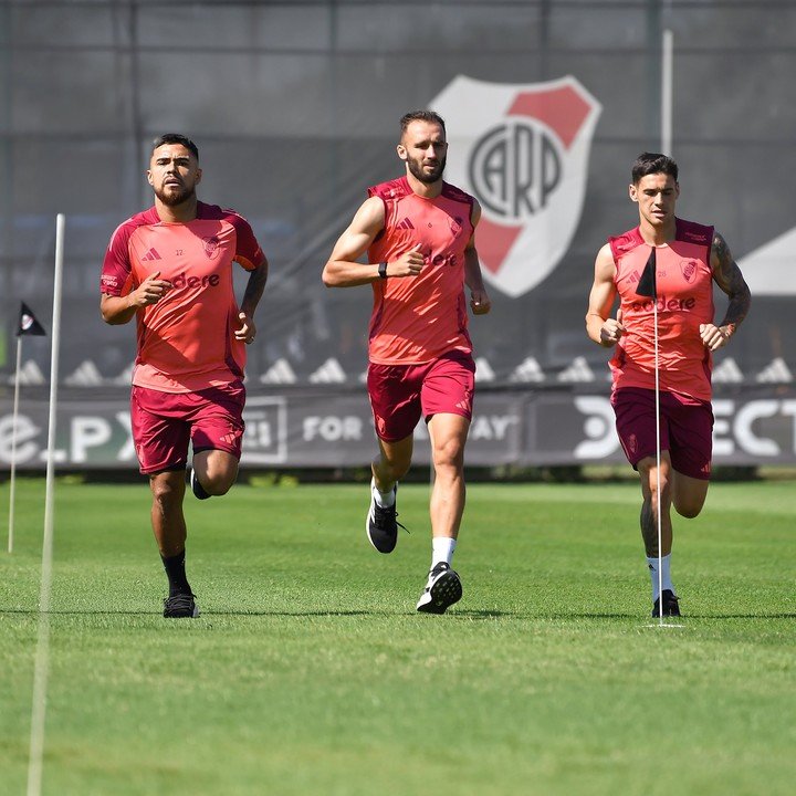 Paulo Díaz, Pezzella y Martínez Quarta en el River Camp.