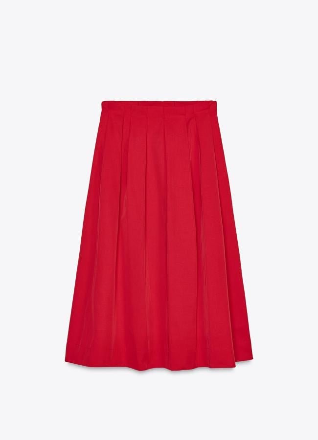 Falda roja de Zara, 39,95 euros.