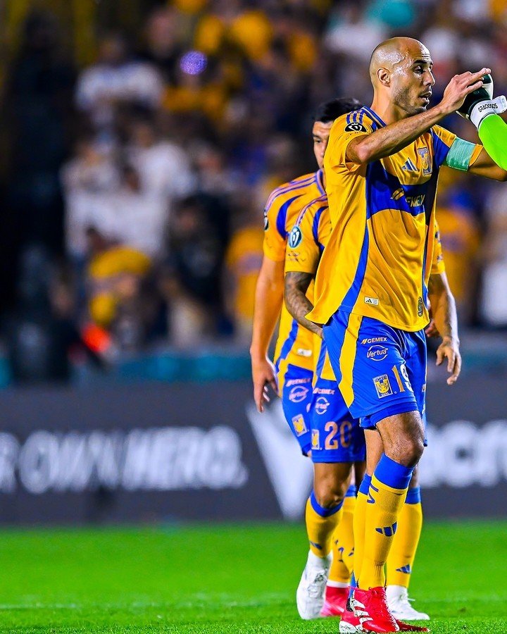 Guido Pizarro en Tigres.