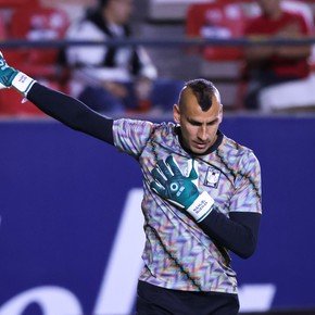 Patón Guzmán rompió el silencio tras su inédita expulsión en Tigres vs. Necaxa