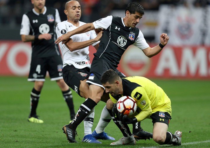 Barroso jugando en Colo Colo. REUTERS