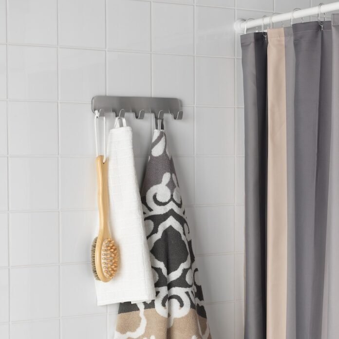 Para la cocina o el baño: el perchero más versátil de Ikea que pone orden desde los cinturones a los trapos