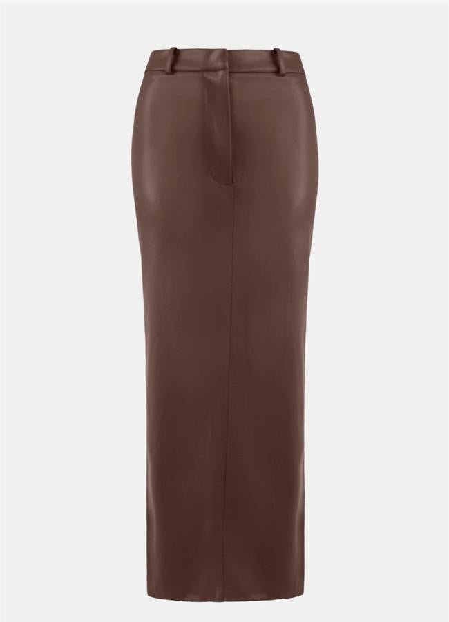 Falda columna de cuero marrón chocolate de OW Collection, 135,96 euros.