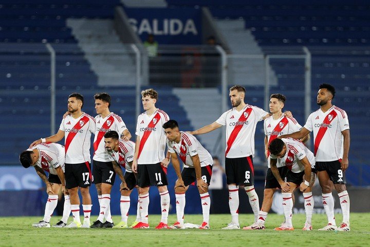 River estiró su karma en las definiciones por penales (EFE).