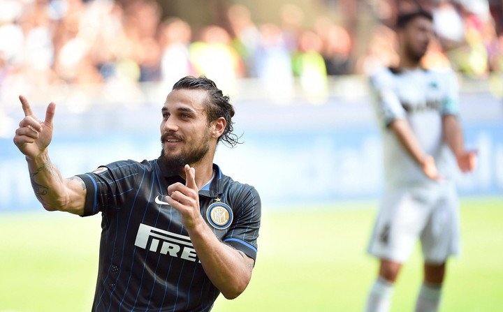 Osvaldo, con la camiseta del Inter.