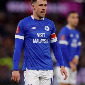 Aaron Ramsey, de la "maldición de la muerte" a intentar darle vida al Cardiff como DT interino para salvarlo del descenso 