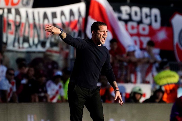Gago y su último partido: 1-2 vs River.