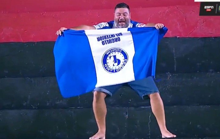 Enloquecieron los hinchas de Cerro Largo con el triunfo histórico.