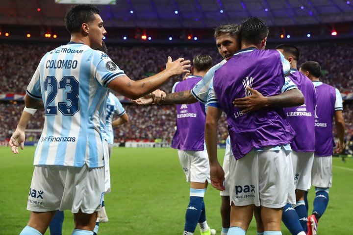 Categórico triunfo de Racing en Brasil (EFE).