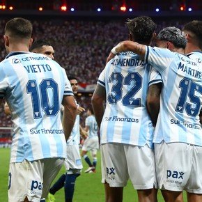 El uno por uno del triunfo histórico de Racing ante Fortaleza