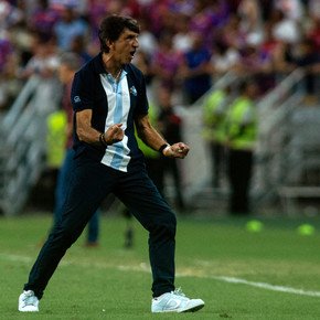 Costas del "plus en estos partidos difíciles" al "hay que ganar la Libertadores como sea"