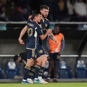 El ex Boca que irá contra el Inter de Messi clasificando en forma agónica
