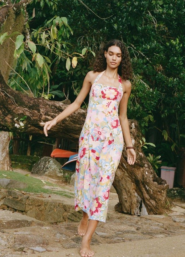 Vestido escote halter de Zara.